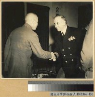 藏品(蔣主席與美第七艦隊司令金開德將軍)的圖片